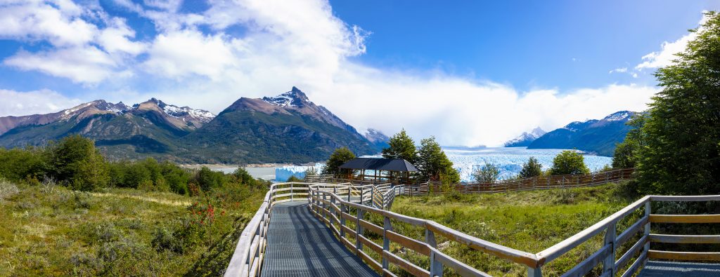 Panorámica del Parque Nacional Los Glaciares y la Península de Magallanes en Santa Cruz