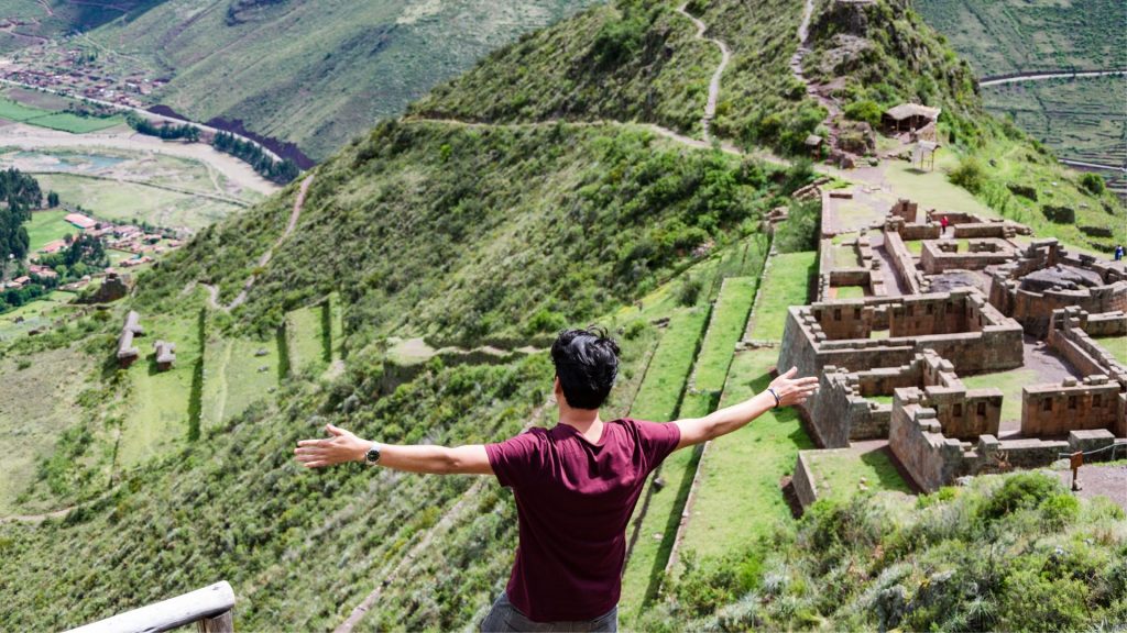 Pisac: Qué Ver en las Ruinas y el Mercado Artesanal