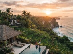 Bali Majestuoso: Templos, Arrozales y Océano