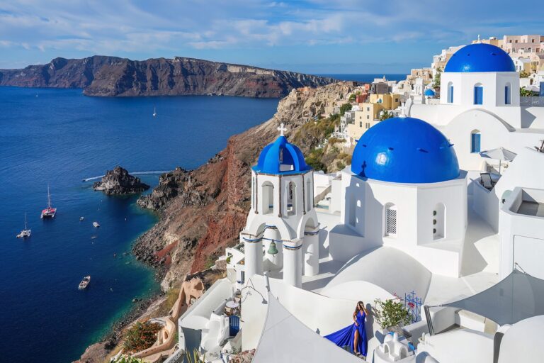 Oia: El Atardecer más Famoso del Mundo