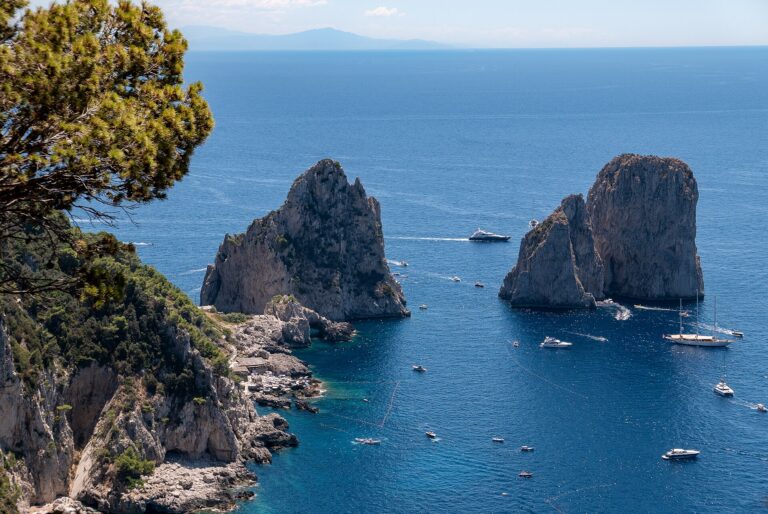 Navegación Privada a la Isla de Capri